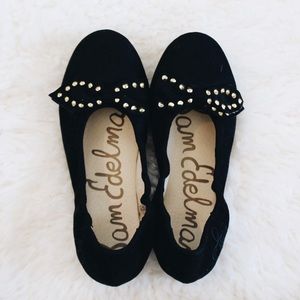 Sam Edelman Black Suede Ballet Flats Gold Studded Bows Size 5.5 whimsigoth